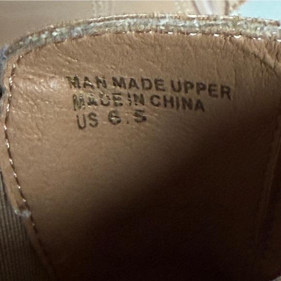 OASIS SOCIETY PLATFORM HEELED ANKLE BOOTS. Dorothy. Almond/Tan. Size 6.5. - Picture 5 of 10